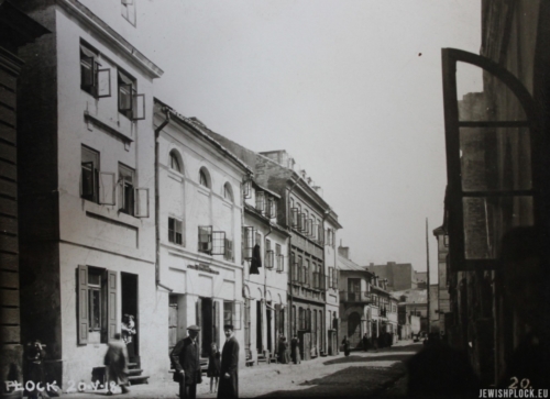 Synagogalna Street in Płock, photo by Juliusz Kłos, 1918,  (from the collection of the Płock Scienitific Society, reference number. 363)